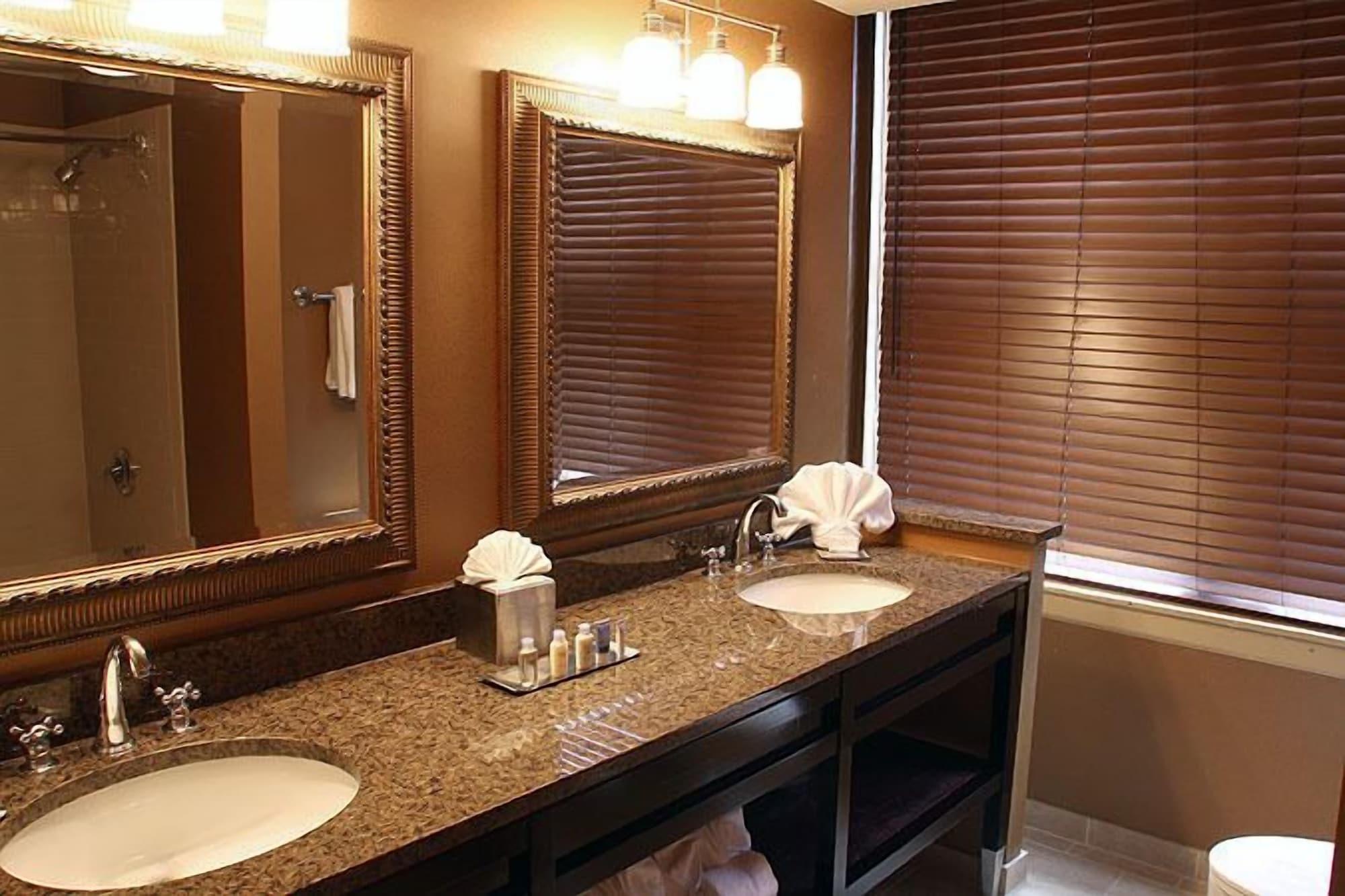 Doubletree By Hilton Memphis Downtown Hotell Exteriör bild